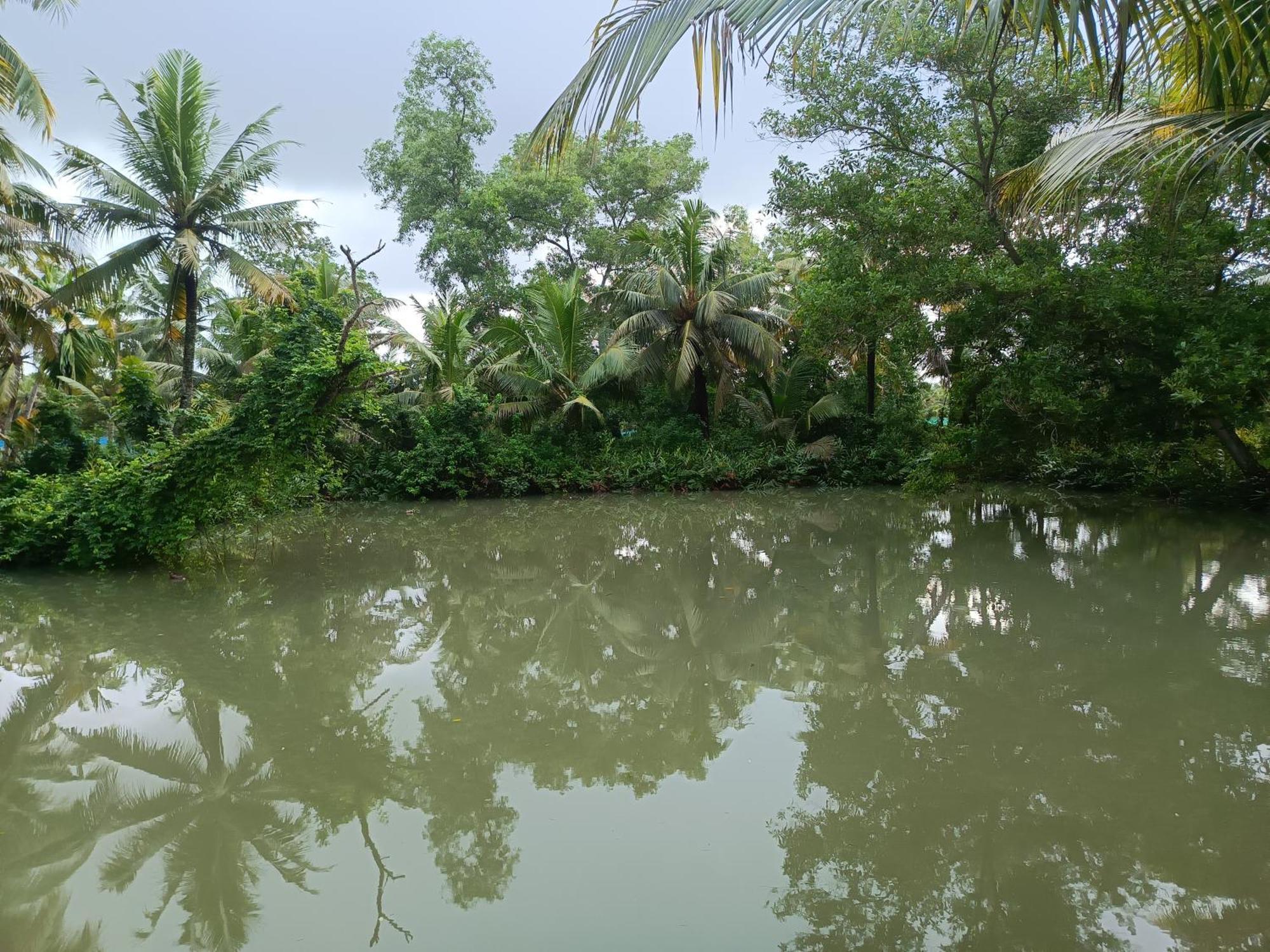 Bliss Homestay Munroe Island Mundrothuruth Esterno foto